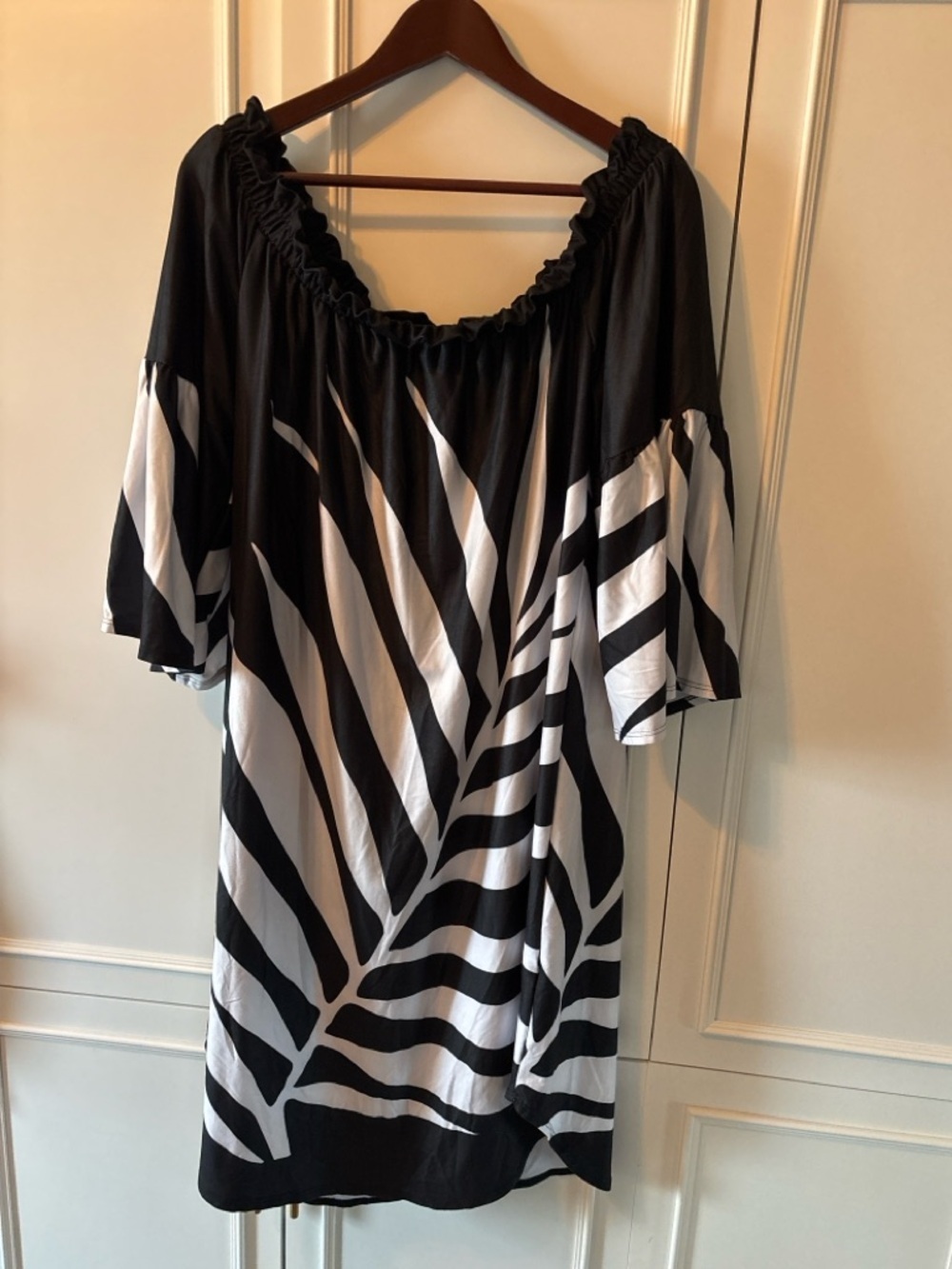 Ashley Stewart blk white Palm Off-Shoulder flare mid sleeve dress size 18/20 - Picture 3 of 10